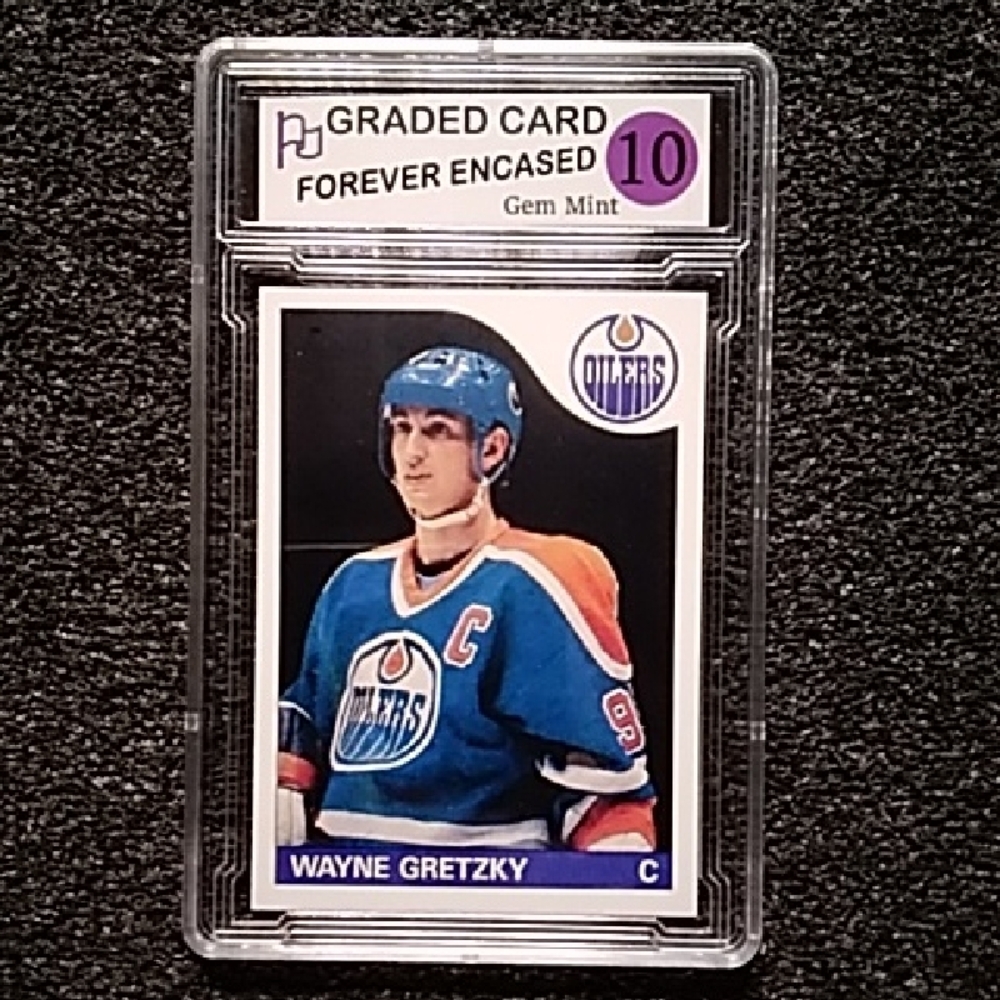 1986 Wayne Gretzky Oilers HOF Hockey Canadian Rookie Card. Graded 10 GEM MINT